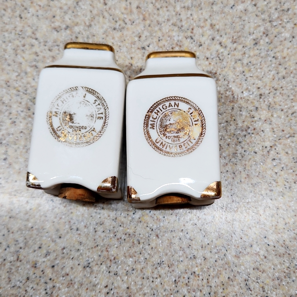 Vintage set Michigan State gold trimmed salt/pepper shakers.